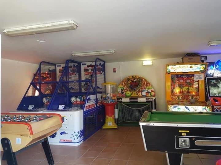 Coco - Camping Le Mar Estang 카네트 외부 사진